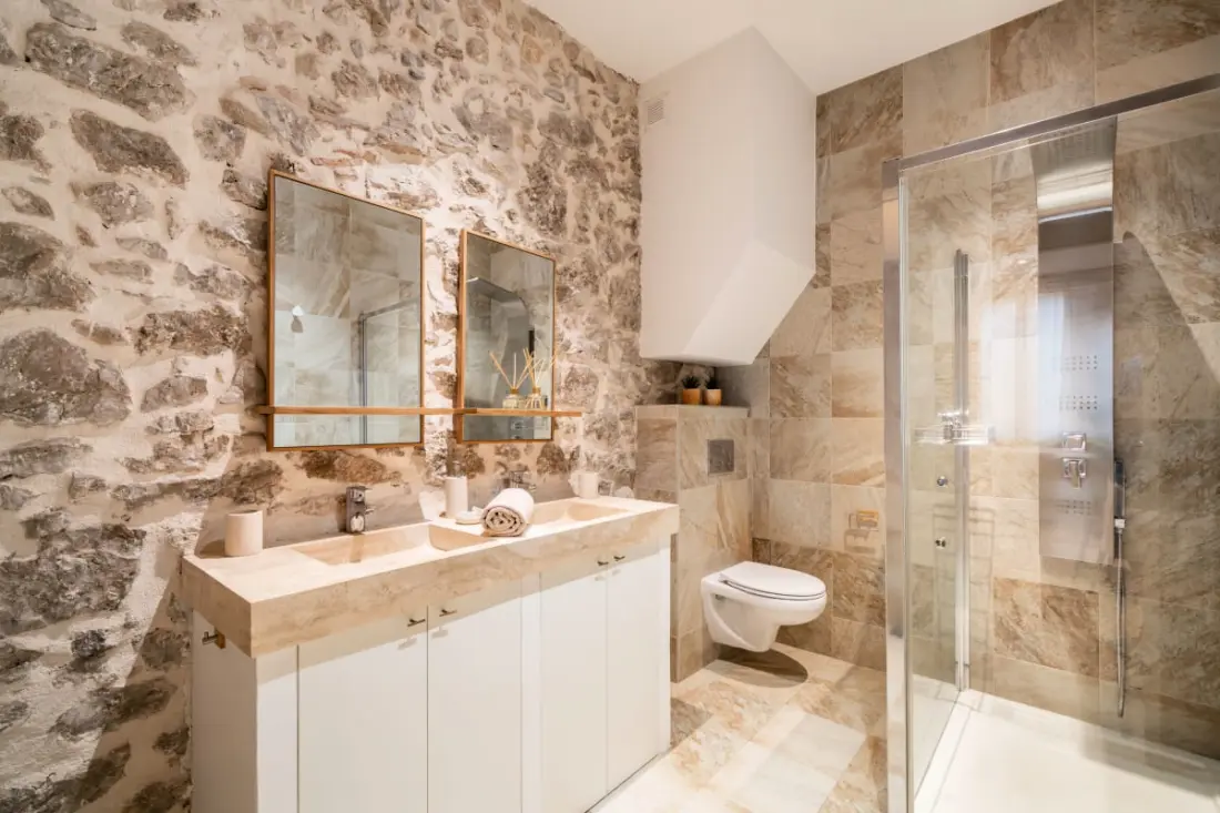 Residence Pretty T2 Air-Conditioned Full Heart of Old Antibes, All at Foot