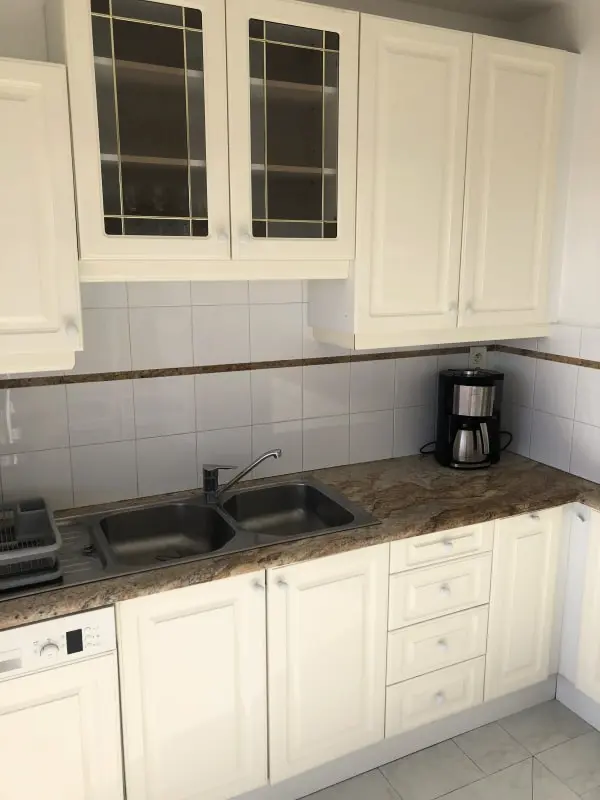 Prachtig. 3p Residence met uitzicht op zee, balkon en zwembad