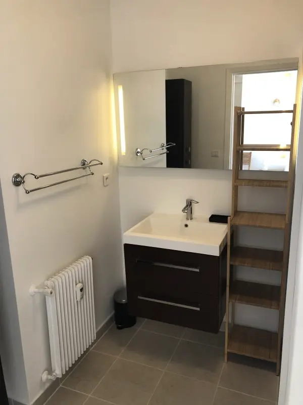 Prachtig. 3p Residence met uitzicht op zee, balkon en zwembad