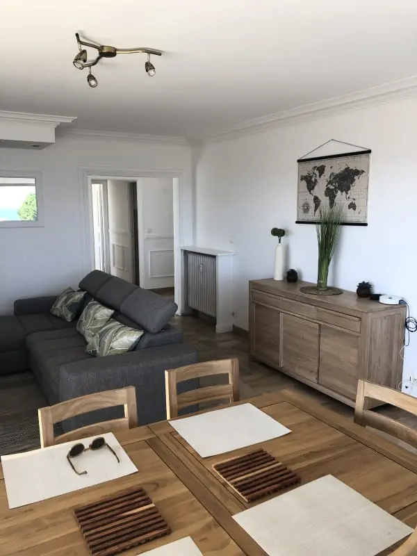 Prachtig. 3p Residence met uitzicht op zee, balkon en zwembad