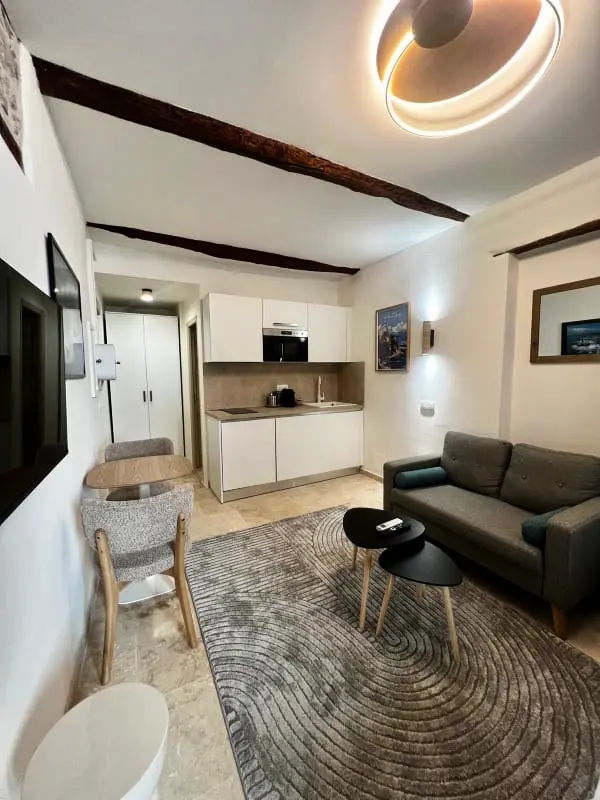 Residence Premium Studio felújított szívében Old Antibes