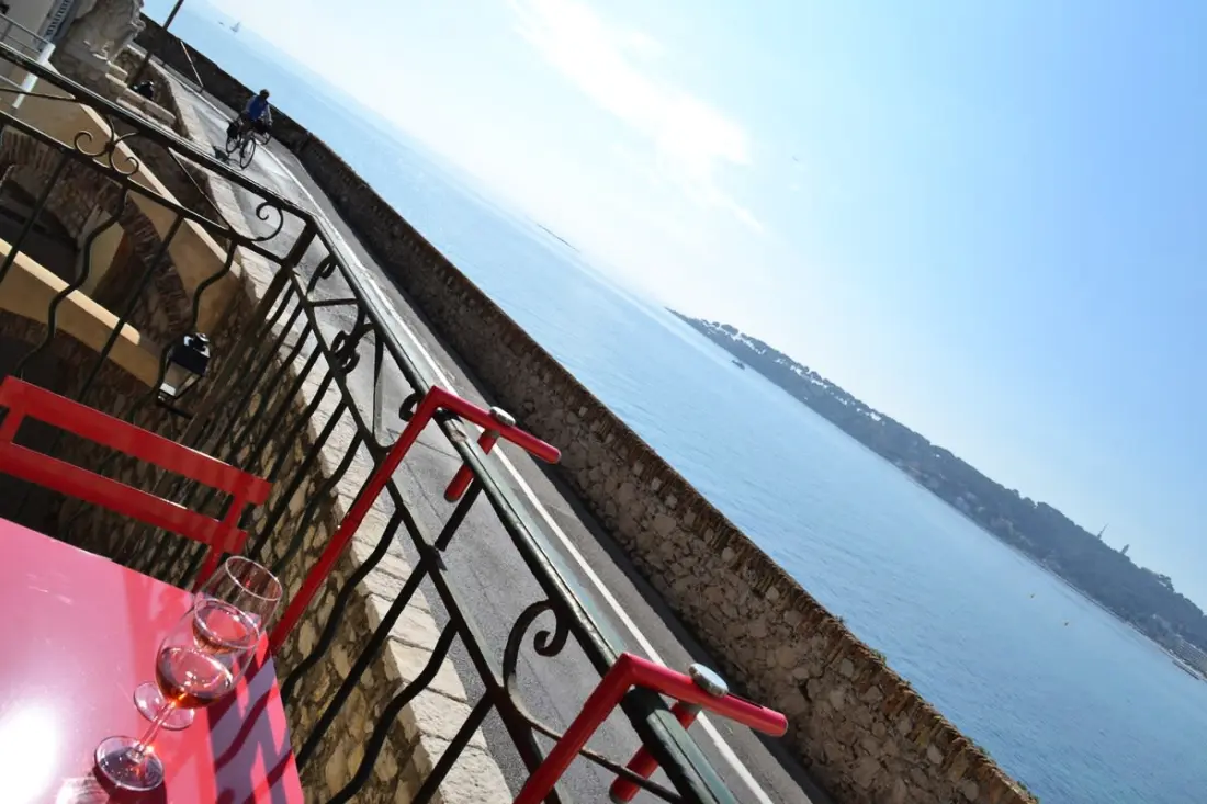 Uitzicht op zee en balkon - Studio Au Coeur du Vieille Antibes