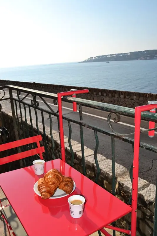 Uitzicht op zee en balkon - Studio Au Coeur du Vieille Antibes
