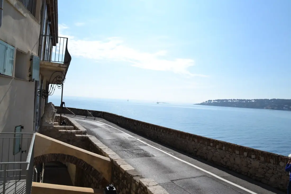 Uitzicht op zee en balkon - Studio Au Coeur du Vieille Antibes