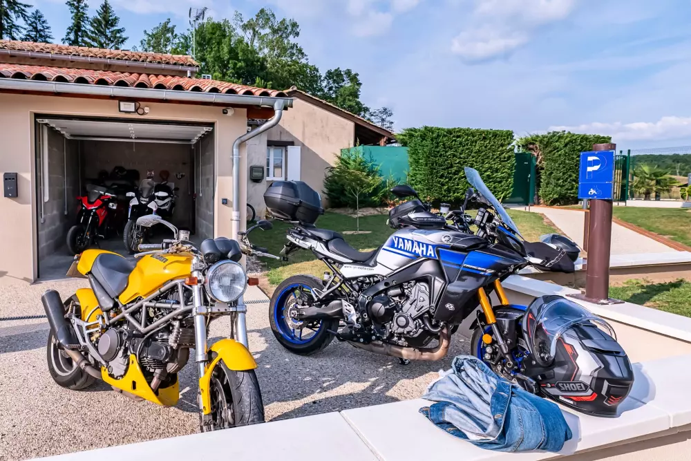 Hôtel & Camper Le Moulin de la Brevette   3 étoiles★★★