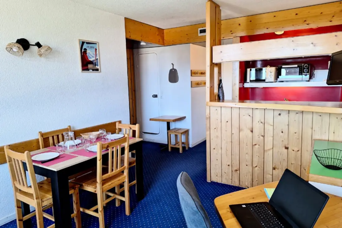 App Cosy Snow Front Arc 1800 Paradiski