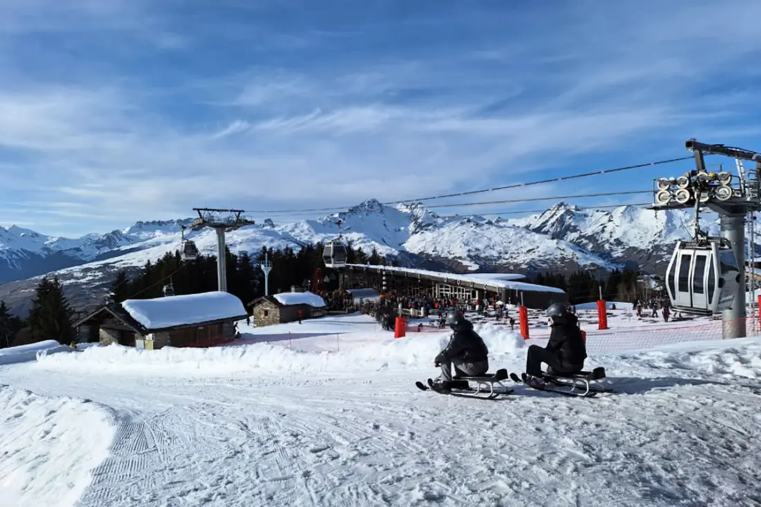 App Cosy Snow Front Arc 1800 Paradiski