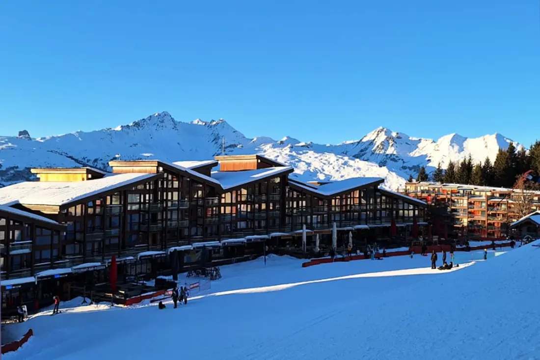 App Cosy Snow Front Arc 1800 Paradiski