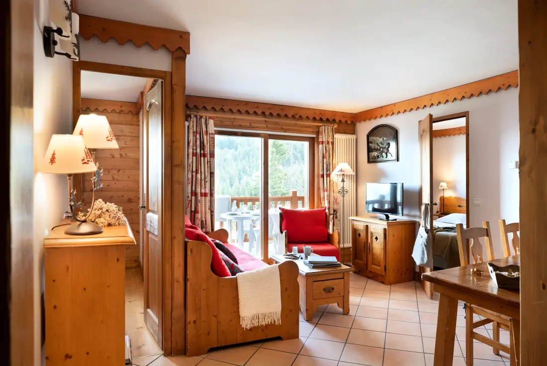 Pierre & Vacances Rezydencja Le Roselenda 4 Gwiazdy★★★★ 4 Gwiazdy★★★★ 4 Gwiazdy★★★★ 4 Gwiazdy★★★★