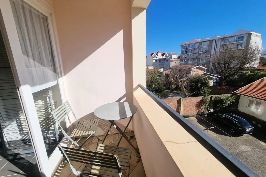 Apartman 90m2 Balcony Parkolás