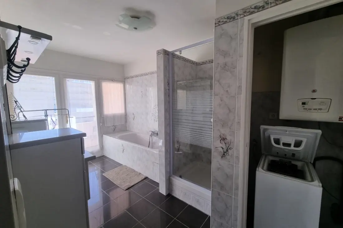 Apartman 90m2 Balcony Parkolás