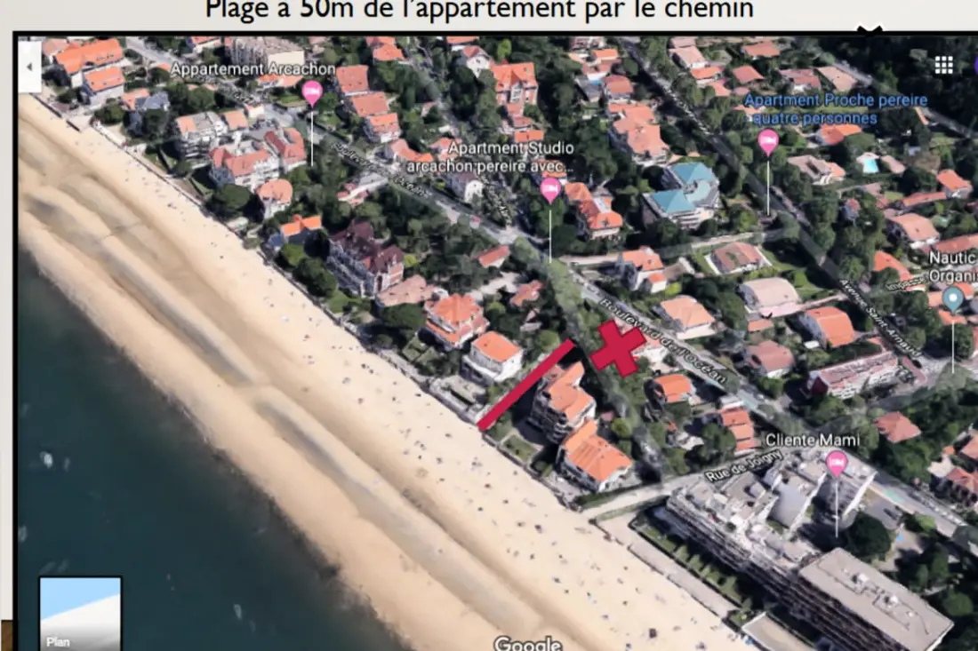 Tipikus T2 35 M2 kerttel a tenger közelében