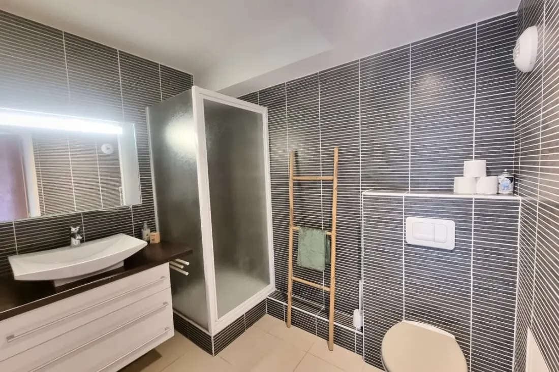 Mooie Cocon 45 M2 met balkon in de buurt van het strand
