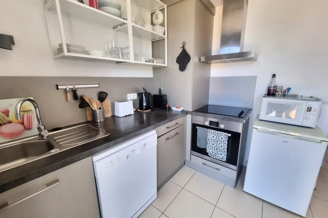 Mooie Cocon 45 M2 met balkon in de buurt van het strand
