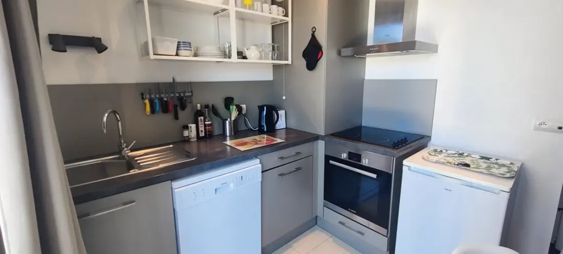 Mooie Cocon 45 M2 met balkon in de buurt van het strand