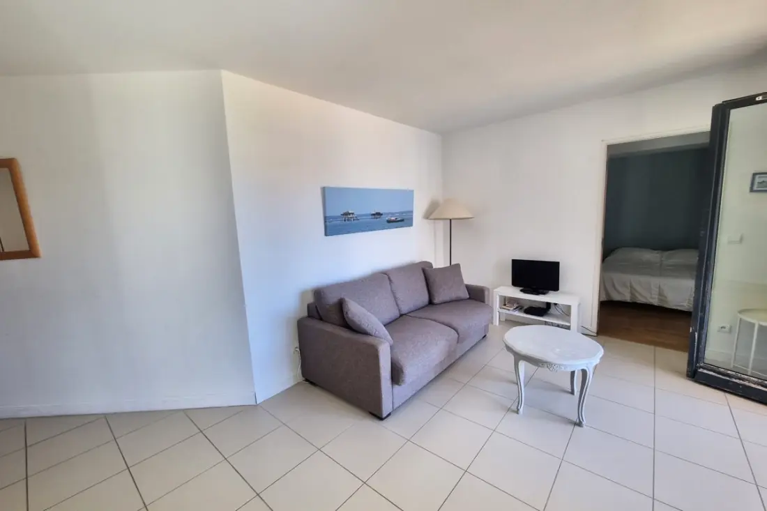 Mooie Cocon 45 M2 met balkon in de buurt van het strand