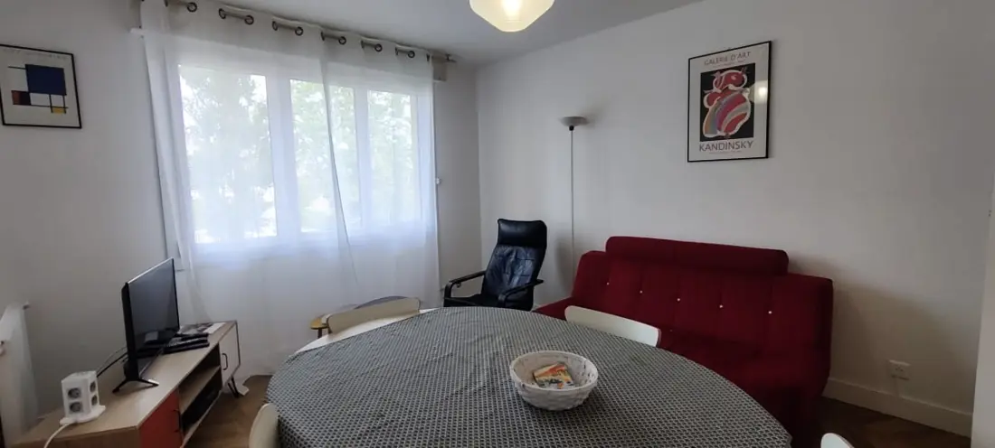 Világos és tágas T4 a strand és a központ közelében