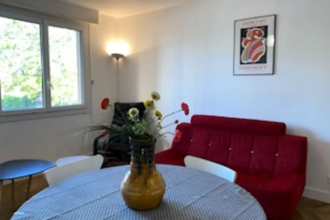 Világos és tágas T4 a strand és a központ közelében