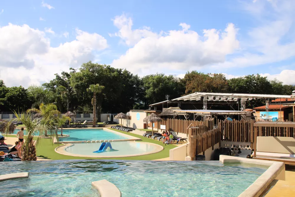 Camping Paradis Le Pearl4 Sterren★★★★