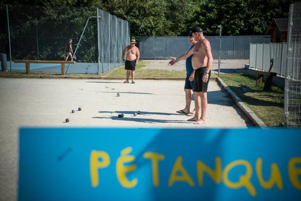 Camping Paradis Le Pearl4 Sterren★★★★