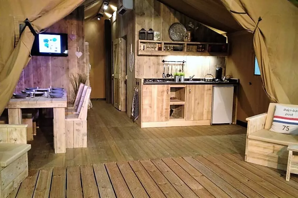 Camping Paradis Le Pearl4 Sterren★★★★