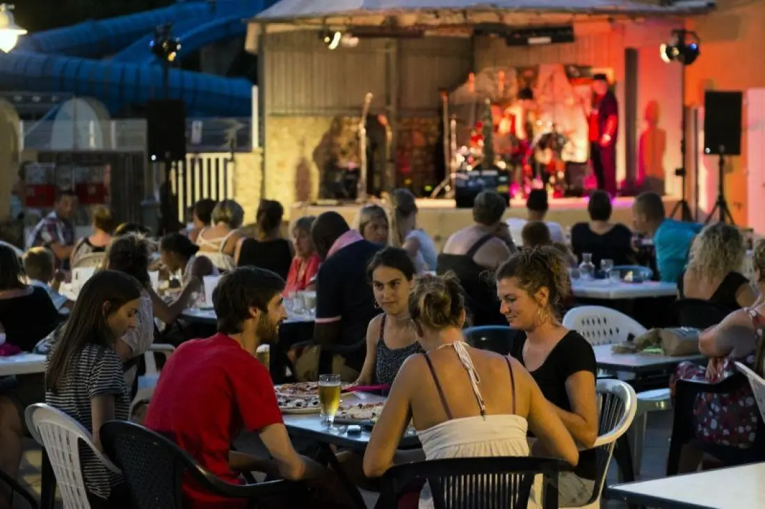 Chadotel Catalan Gardens 4 Stars★★★★