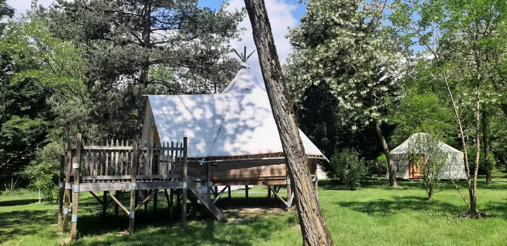 Campsite Ushuaia Villages Le Viaduc 3 Stars★★★