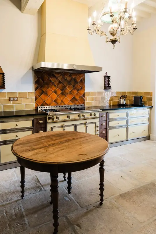 Le Mas Caladoc – Luxury Domaine With Private Spa in Provence