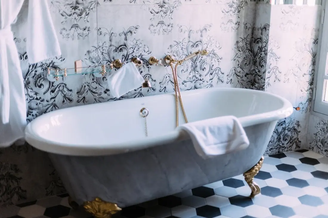 Le Mas Caladoc – Luxury Domaine With Private Spa in Provence