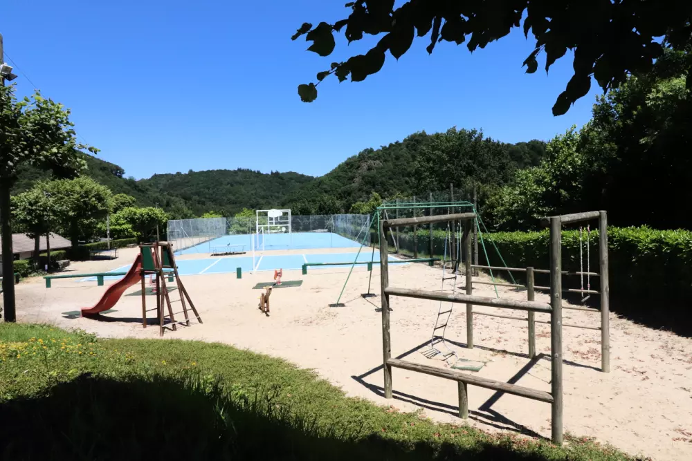 Camping Paradis la Gineste4 Estrellas★★★★