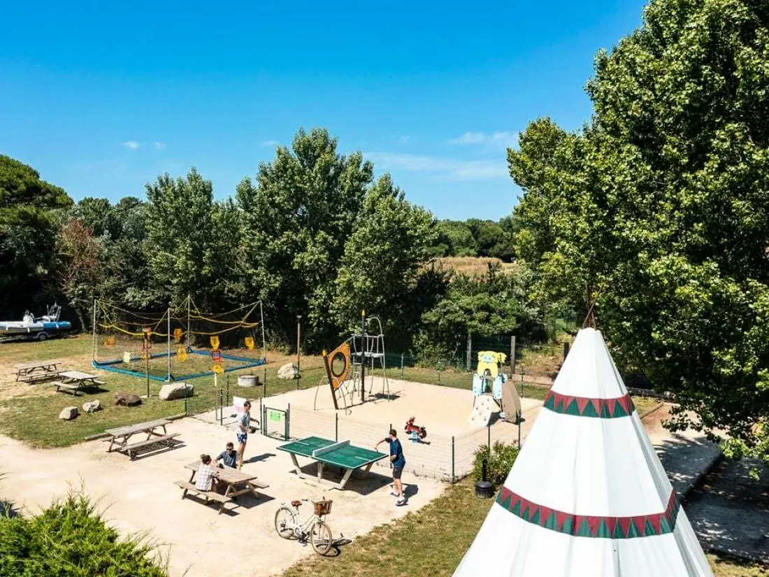 Camping Romanée Le Campiotel des Dunes4 Sterren★★★★