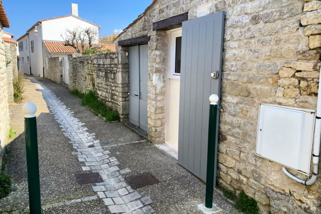 Charming House With Garden in Ars-en-ré