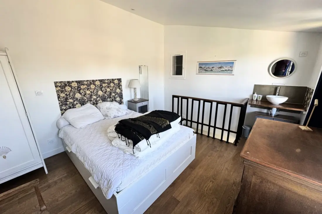 Charming House With Garden in Ars-en-ré