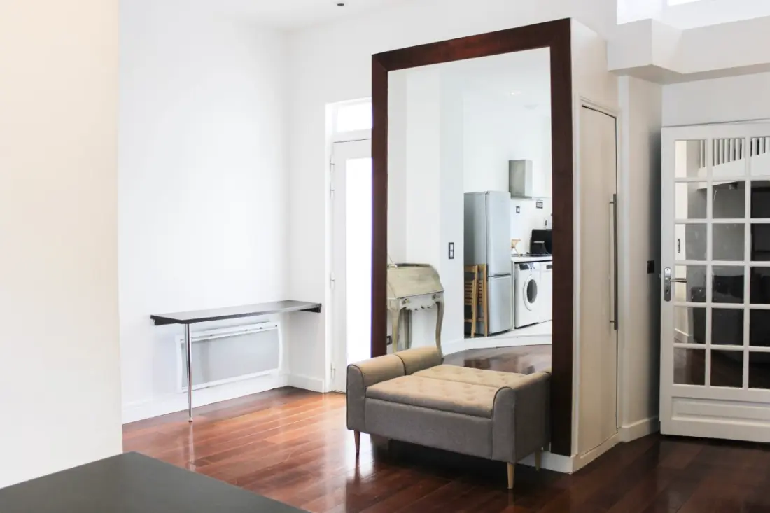 Lichtgevende appartement met Mezzanine in Asnières