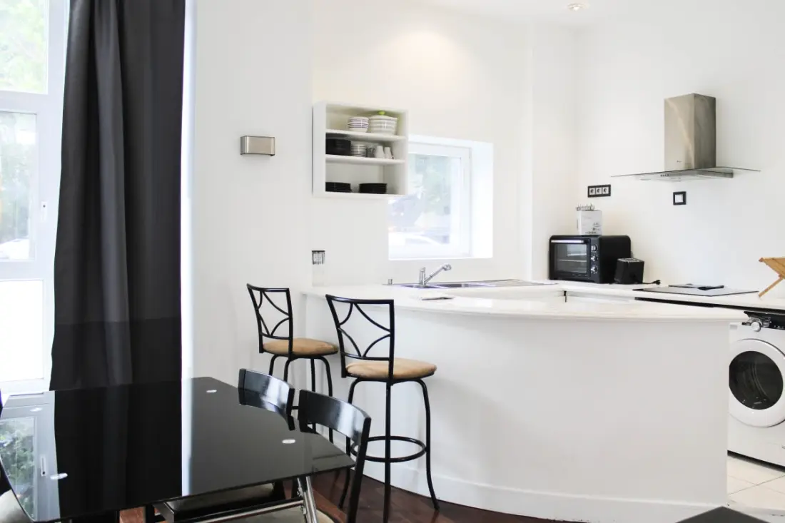 Lichtgevende appartement met Mezzanine in Asnières
