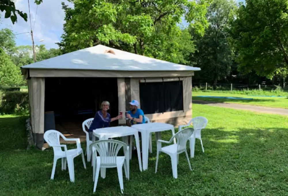 Camping Paradis Aubeterre sur Dronne3 Stjerner★★★