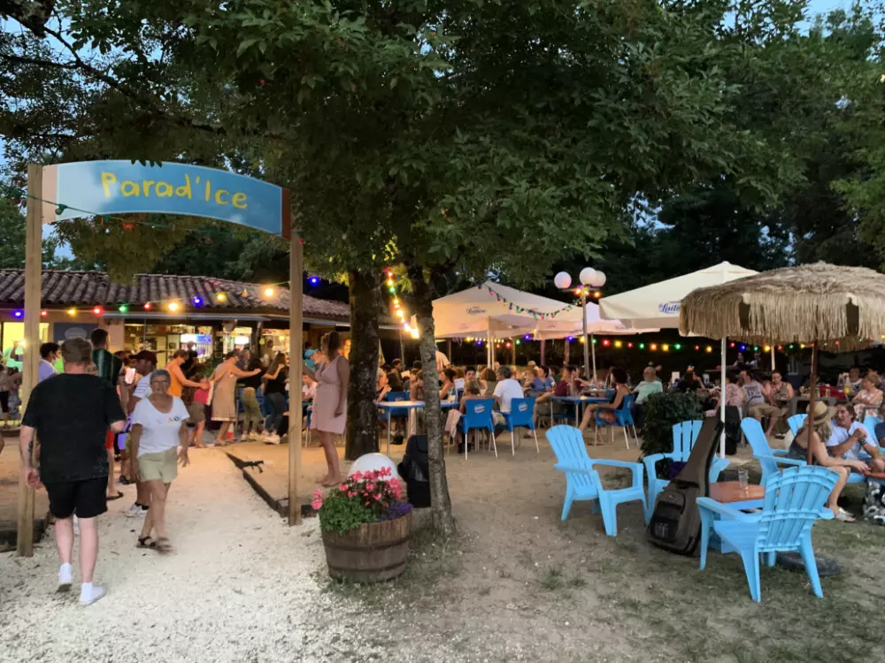 Camping Paradis Aubeterre sur Dronne3 Stjerner★★★