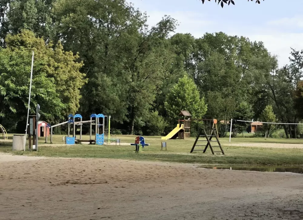 Camping Paradis Aubeterre sur Dronne3 Stjerner★★★