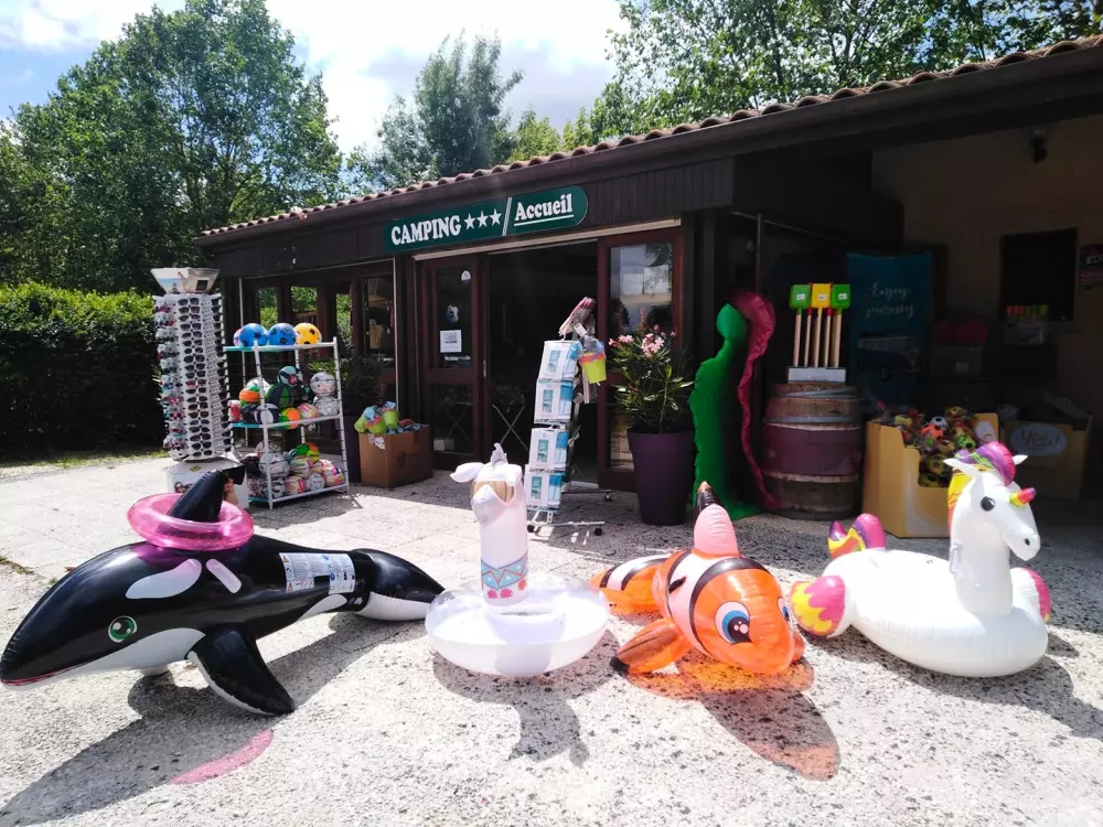 Camping Paradis Aubeterre sur Dronne3 Stjerner★★★