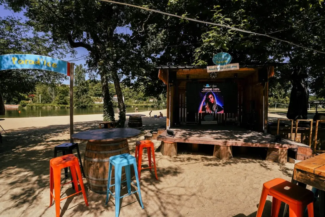 Camping Paradis Aubeterre sur Dronne3 Csillagok★★★