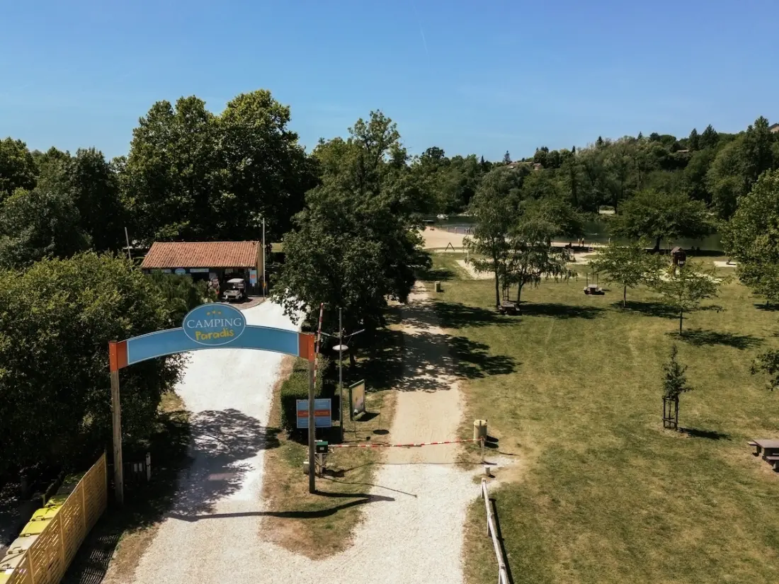 Camping Paradis Aubeterre sur Dronne3 Csillagok★★★