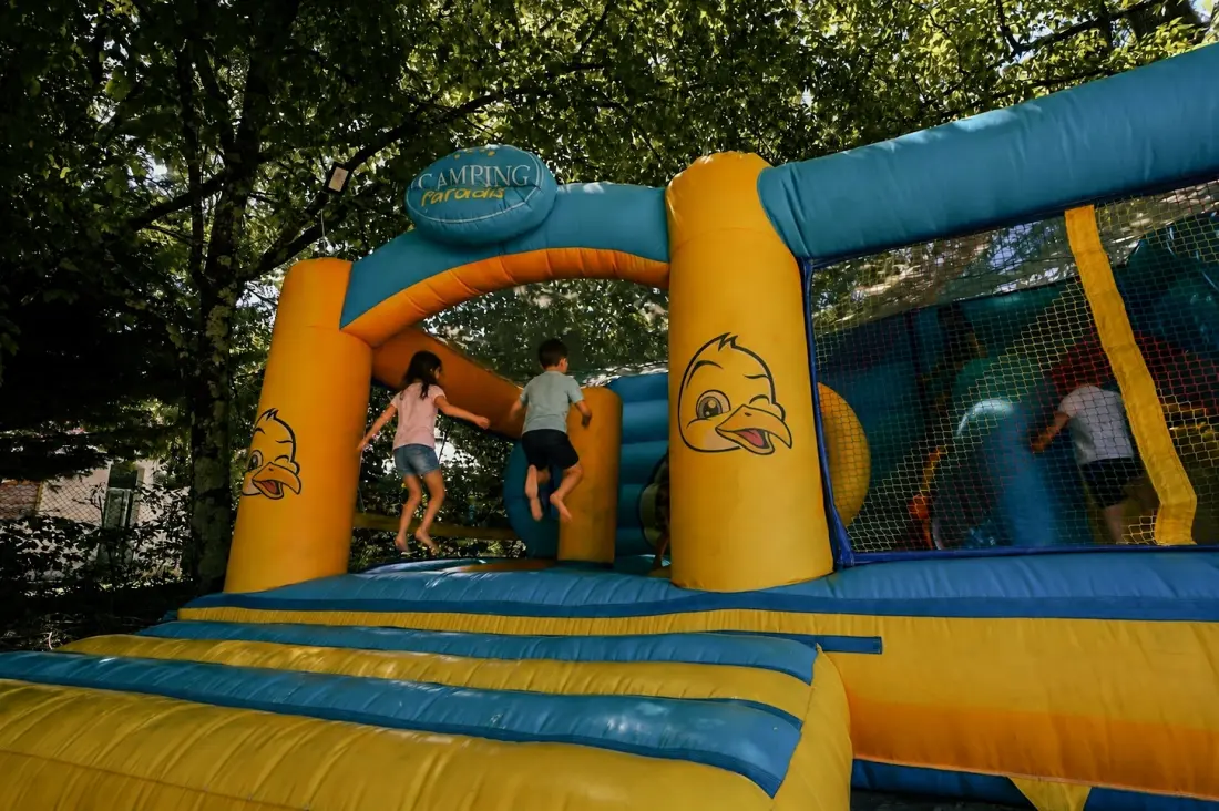Camping Paradis Aubeterre sur Dronne3 Csillagok★★★