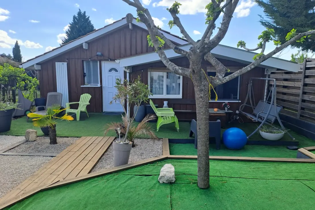 Chalet terasszal, medence és parkoló Audenge-ben