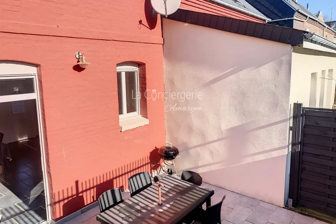 Residence Ad41 - La Pearl Marine. Szép ház kerttel Terasz
