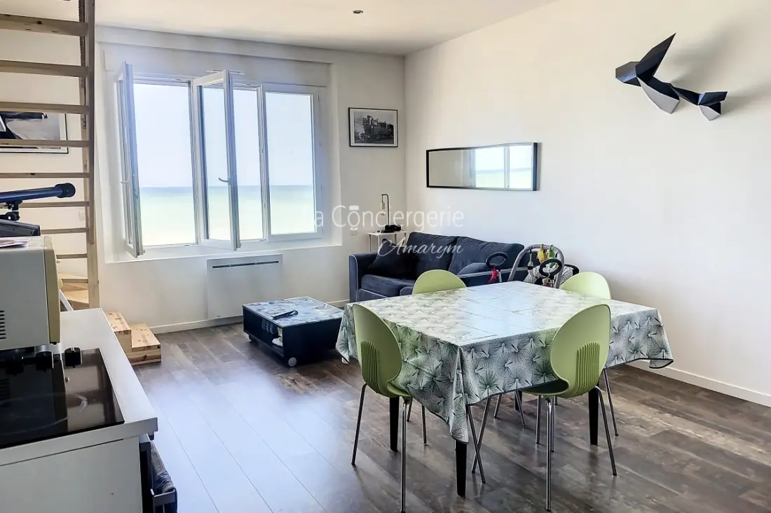 Residence Al 48 - Duplex Bagatel: Comfort & Escape Facing the Sea