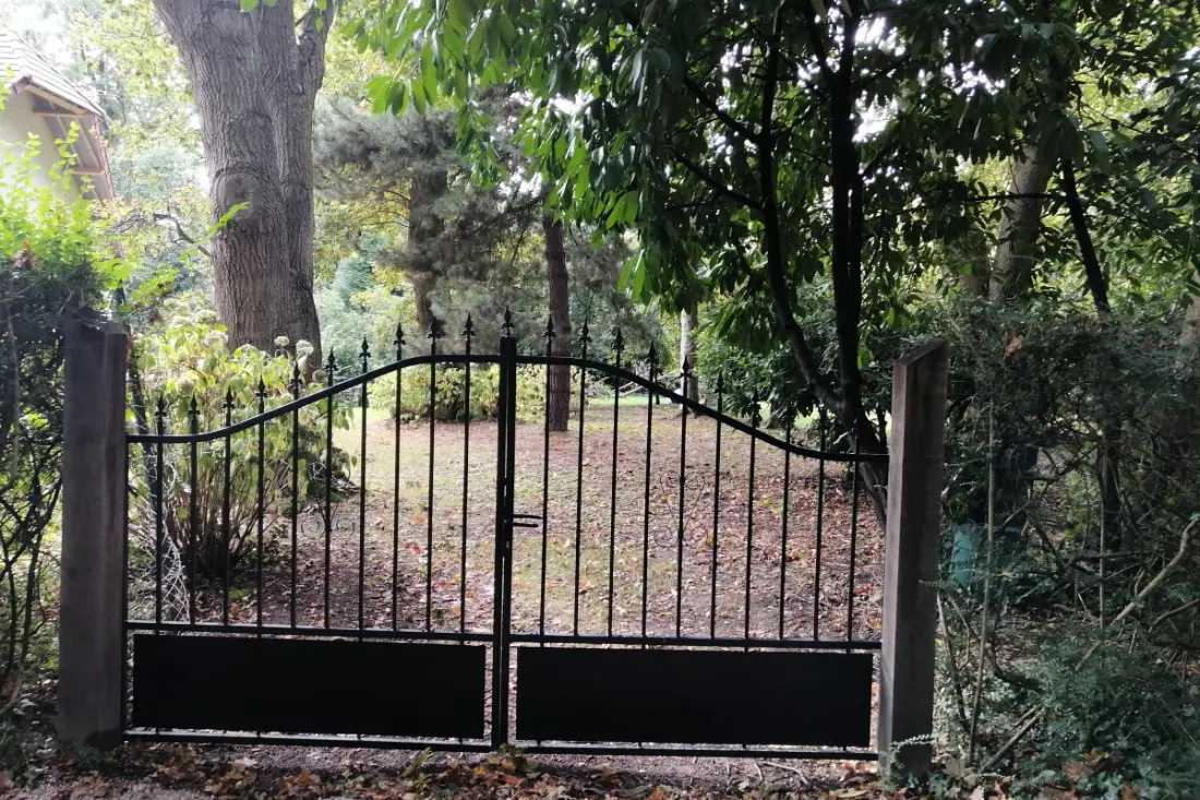 Residence Mer & Bois De Cise: Egyéni ház a nagy kerttel