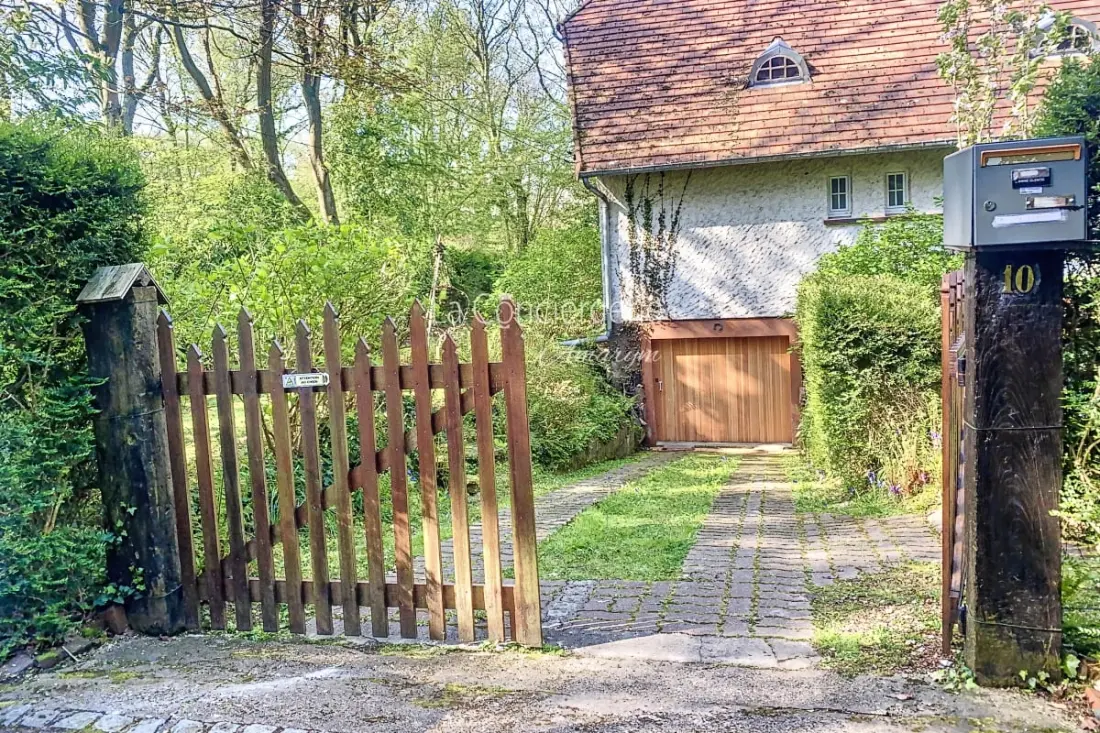 Residence Mer & Bois De Cise: Egyéni ház a nagy kerttel