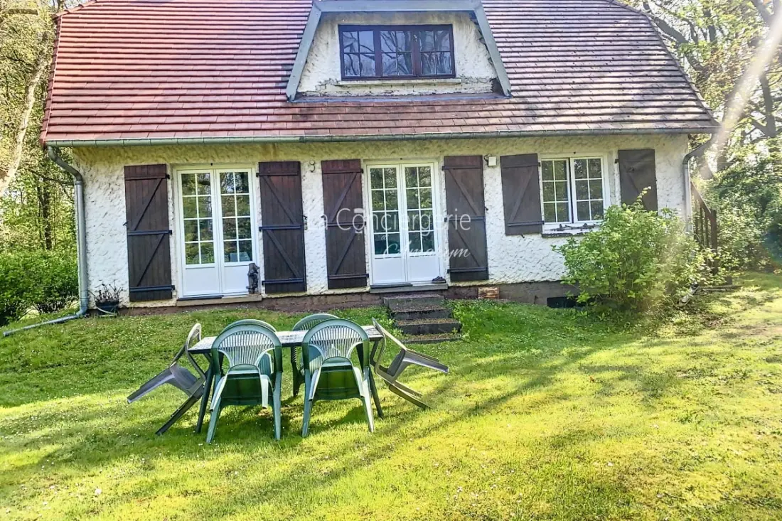 Residence Mer & Bois De Cise: Egyéni ház a nagy kerttel