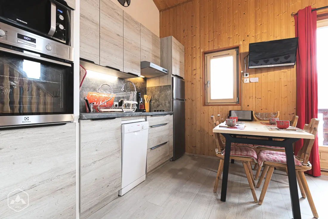 Genevray Residence
