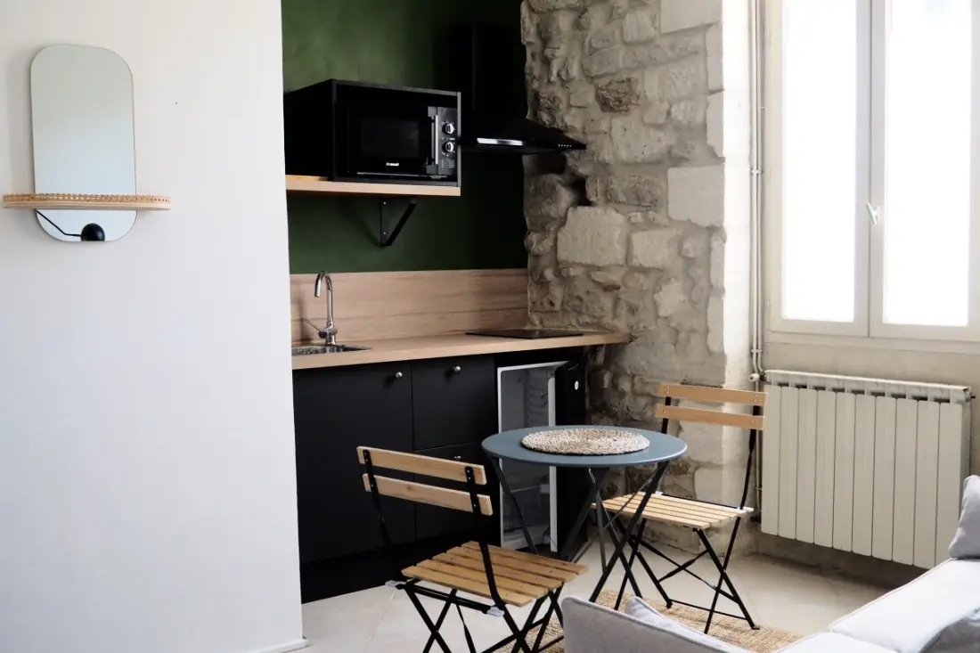 Nest ruhig mit Terrasse im Intramural